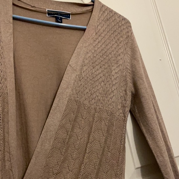 Beautiful tan cardigan - Picture 2 of 4